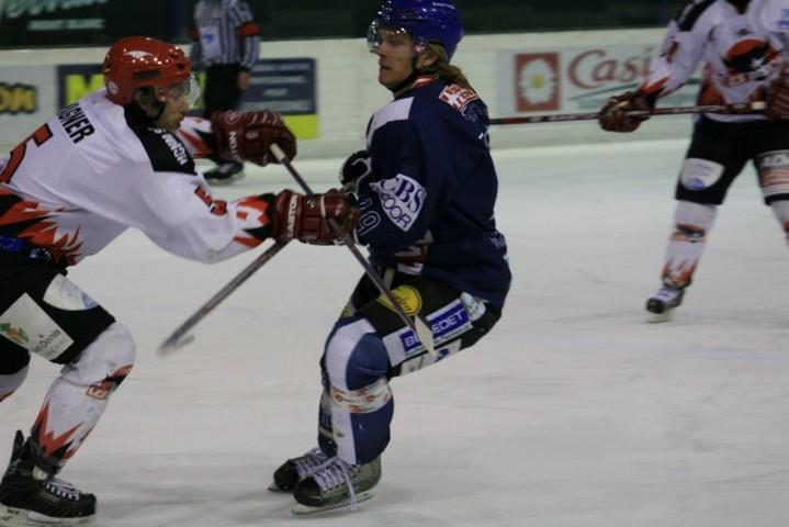 Mont-Blanc 4 - 2 Neuilly/Marne
