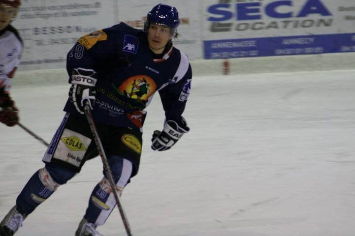 Mont-Blanc 4 - 2 Neuilly/Marne