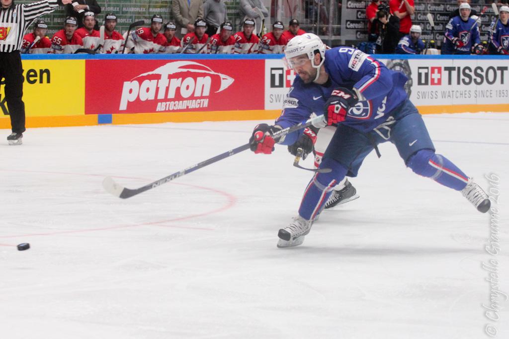 Canada 4 - 0 France