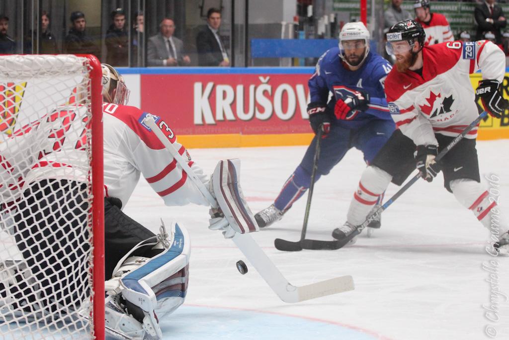 Canada 4 - 0 France