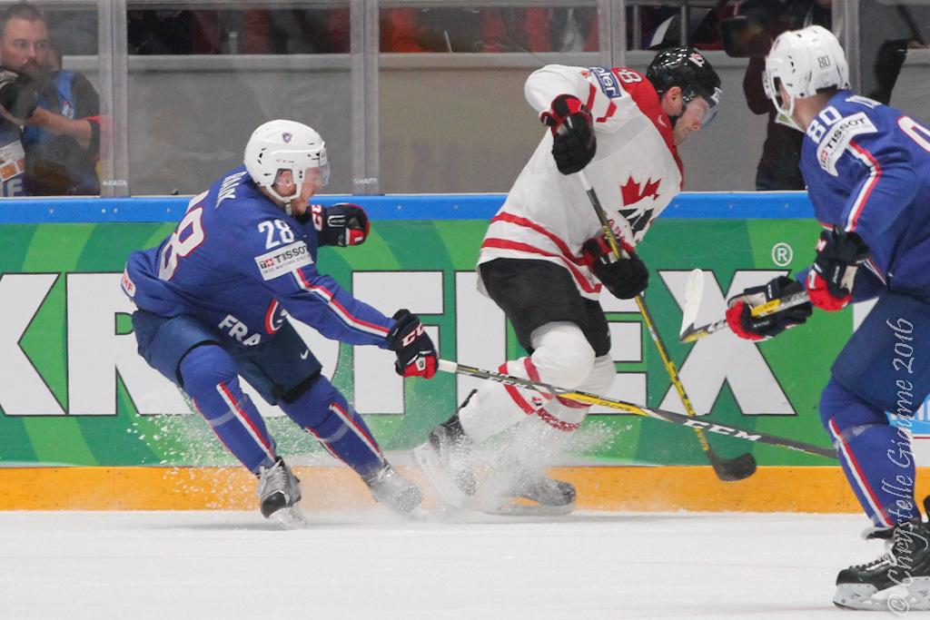 Canada 4 - 0 France