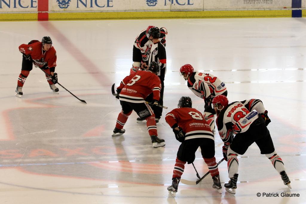 Chamonix / Morzine 5 - 4 Neuilly/Marne