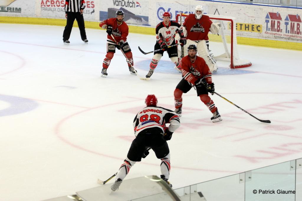 Chamonix / Morzine 5 - 4 Neuilly/Marne