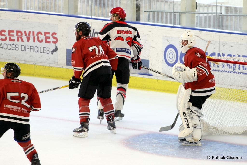 Chamonix / Morzine 5 - 4 Neuilly/Marne