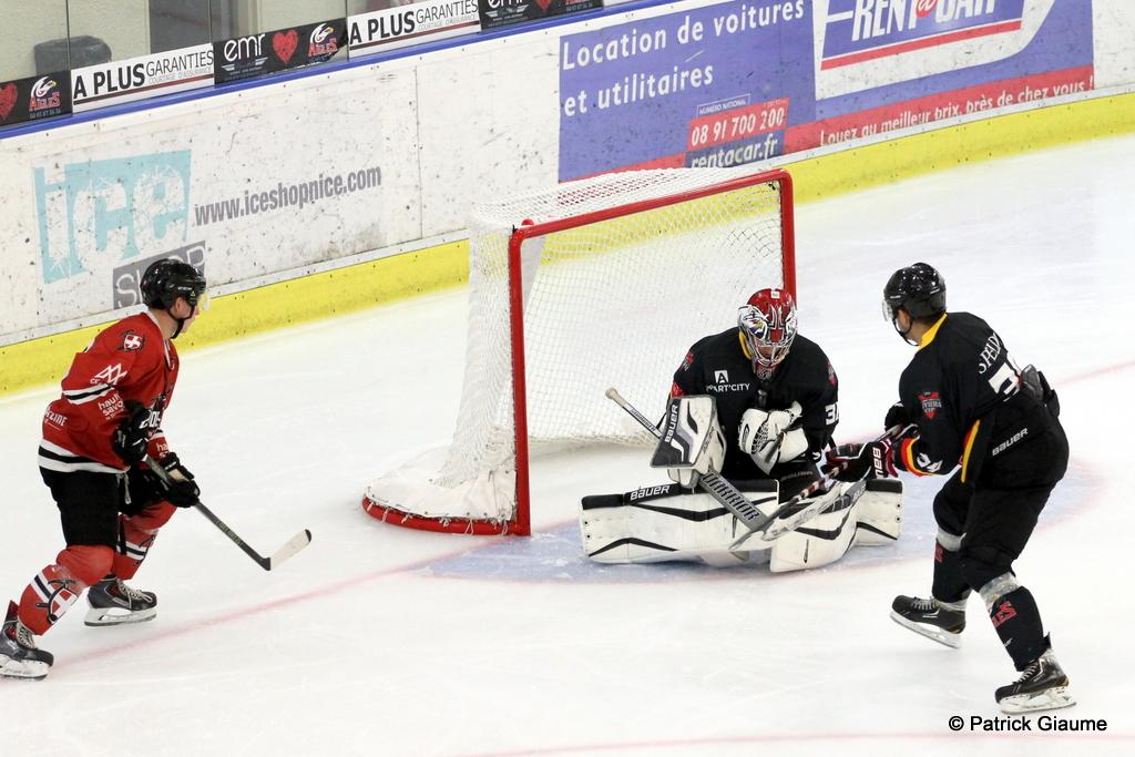Nice 3 - 2 Chamonix / Morzine