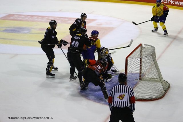Photo hockey reportage CHL - Il ne manquait pas grand chose