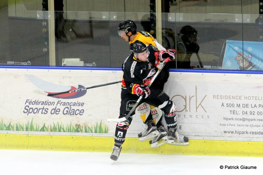 Nice 2 - 0 Strasbourg 