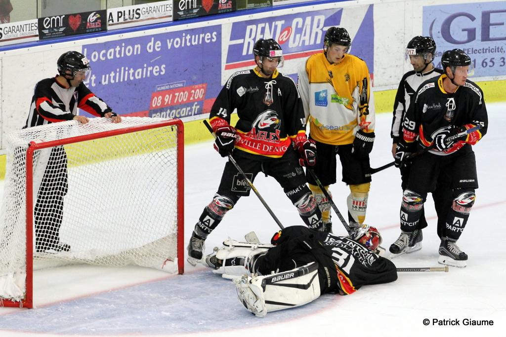 Nice 2 - 0 Strasbourg 