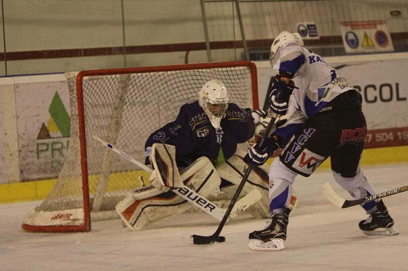 Tours  2 - 0 Courchevel-Méribel-Pralognan