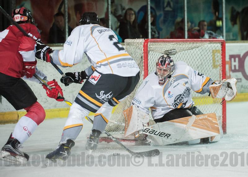 Briançon  6 - 5 Brest 