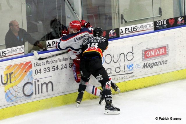 Photo hockey match Nice - Grenoble  le 25/09/2016