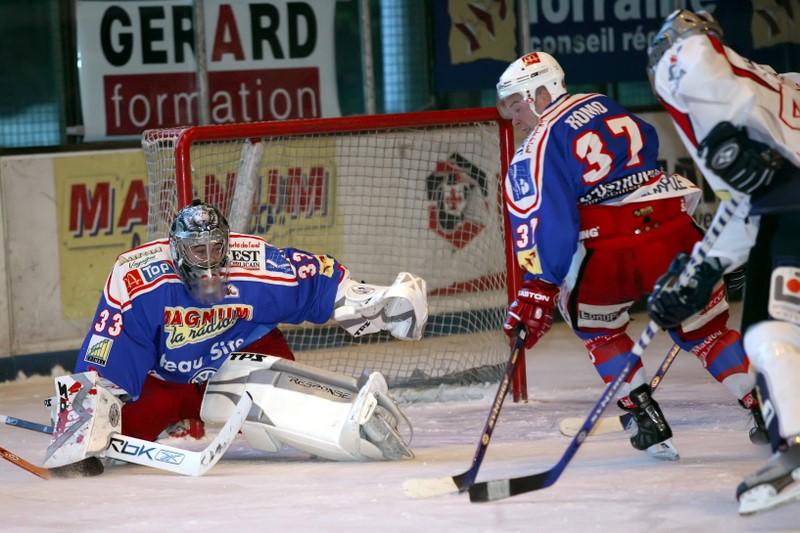 Epinal  1 - 4 Grenoble 