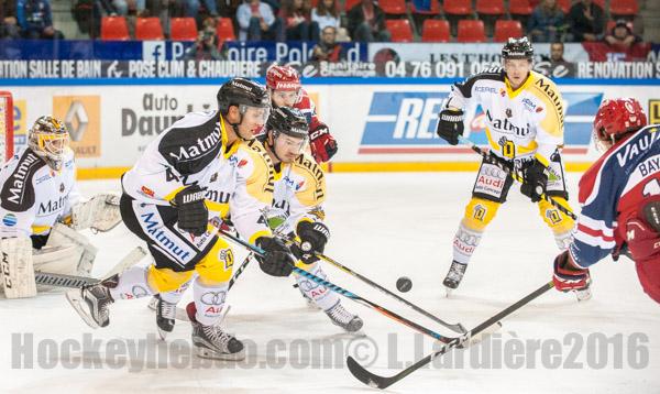 Grenoble  3 - 4 Rouen