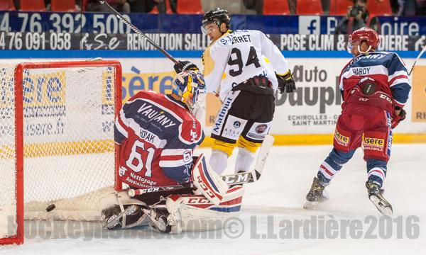 Grenoble  3 - 4 Rouen