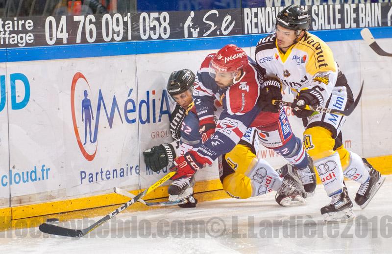 Grenoble  3 - 4 Rouen