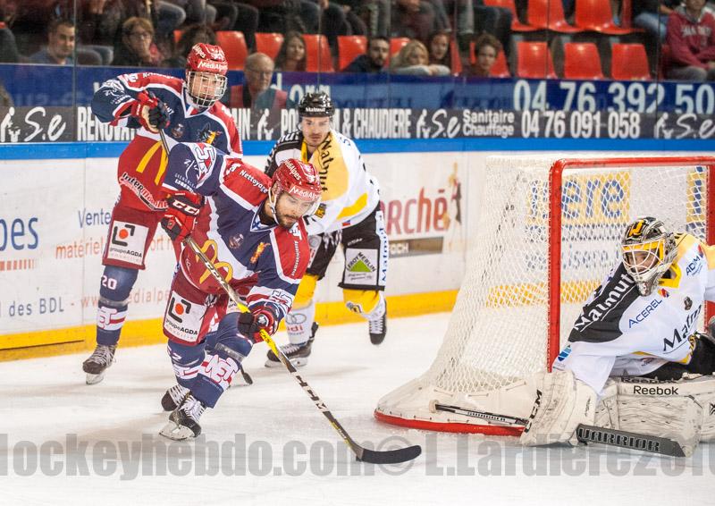 Grenoble  3 - 4 Rouen