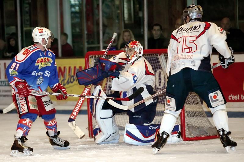 Epinal  1 - 4 Grenoble 