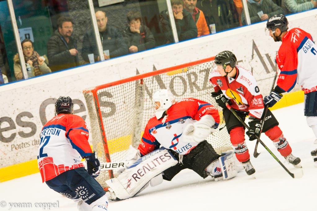 Chamonix / Morzine 3 - 2 Angers 