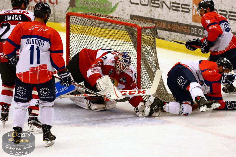 Chamonix / Morzine 3 - 2 Angers 