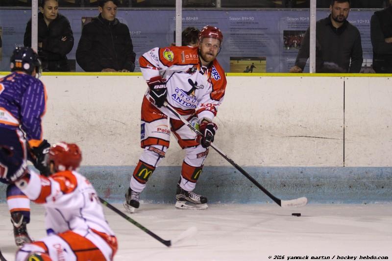 Clermont-Ferrand 1 - 8 Cholet 