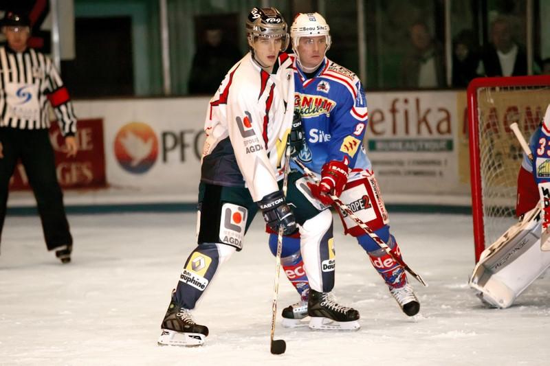 Epinal  1 - 4 Grenoble 