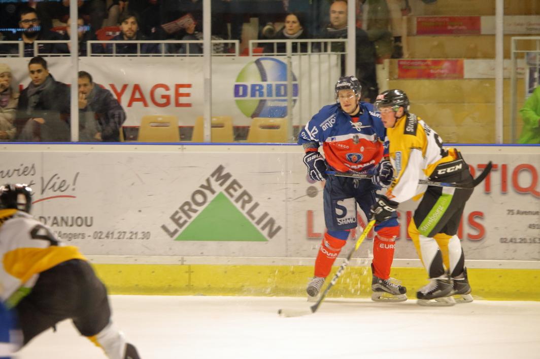 Angers  4 - 2 Strasbourg 