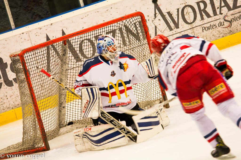 Chamonix / Morzine 0 - 5 Grenoble 