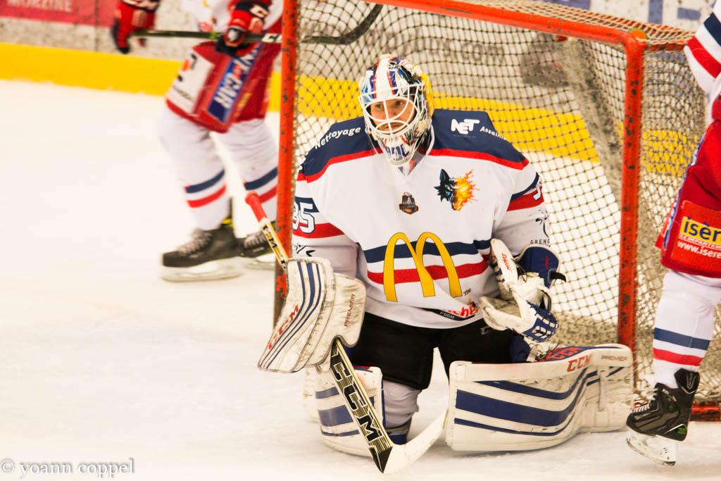 Chamonix / Morzine 0 - 5 Grenoble 
