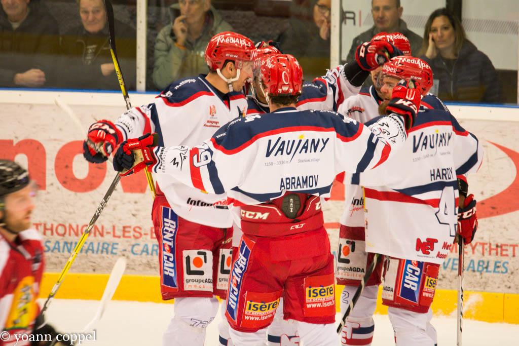 Chamonix / Morzine 0 - 5 Grenoble 