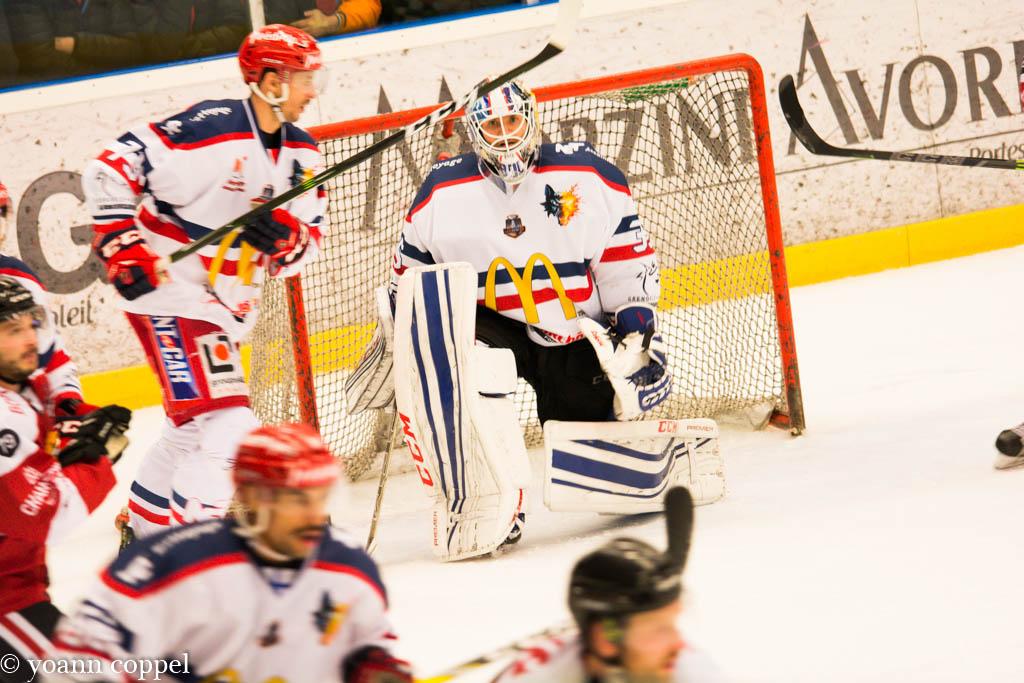 Chamonix / Morzine 0 - 5 Grenoble 