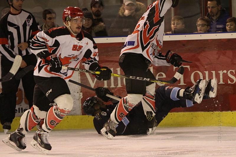 Tours  4 - 3 Neuilly/Marne