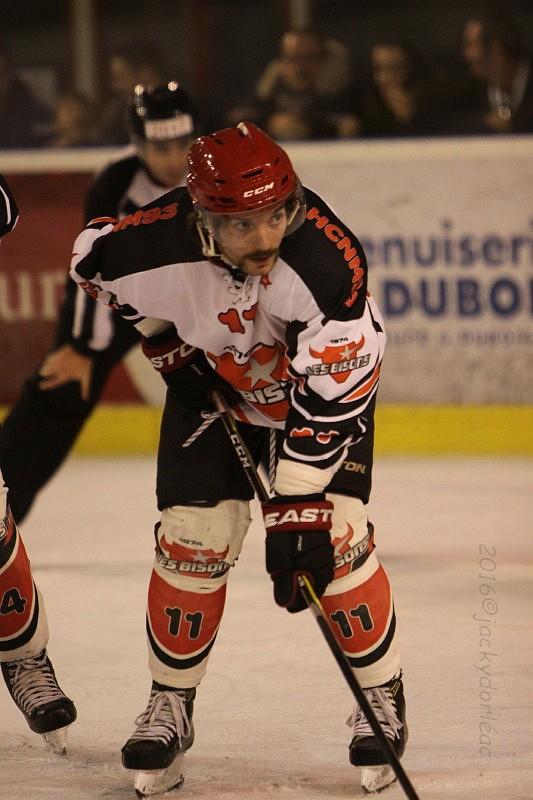 Tours  4 - 3 Neuilly/Marne