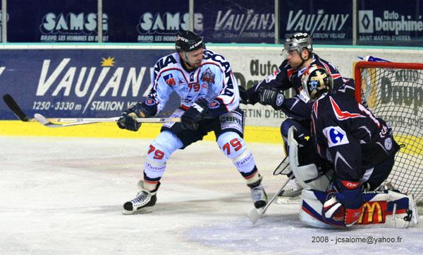 Grenoble  8 - 5 Angers 