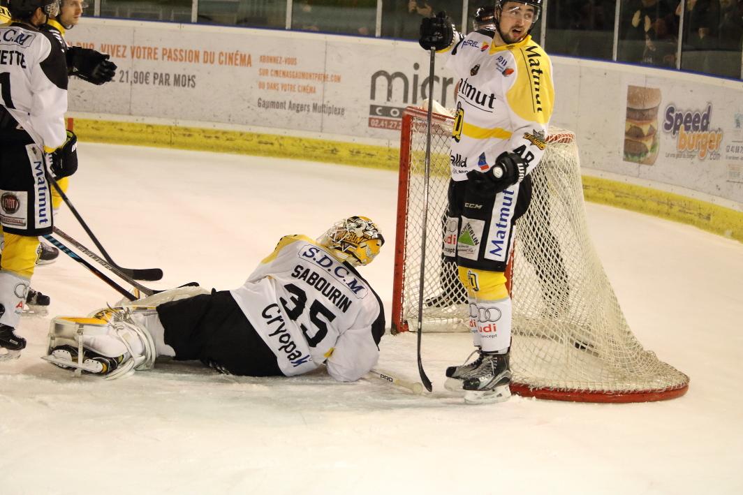 Angers  2 - 3 Rouen