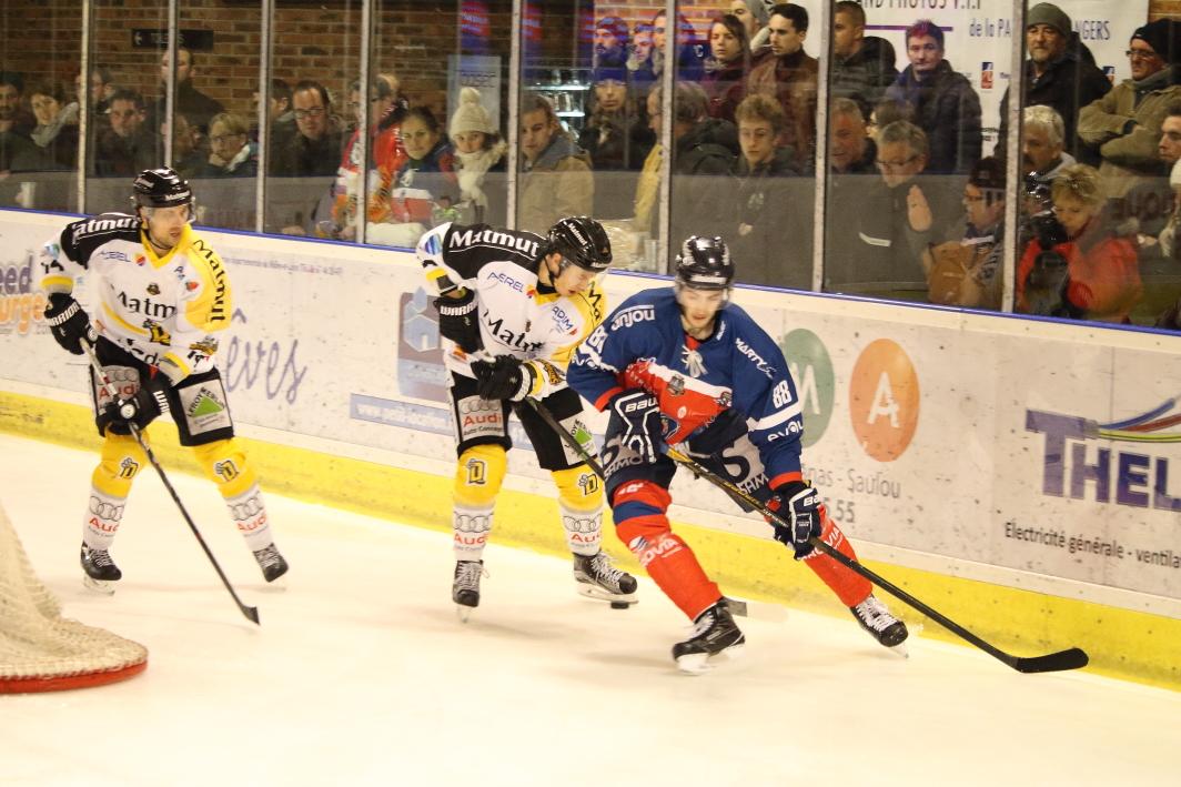 Angers  2 - 3 Rouen