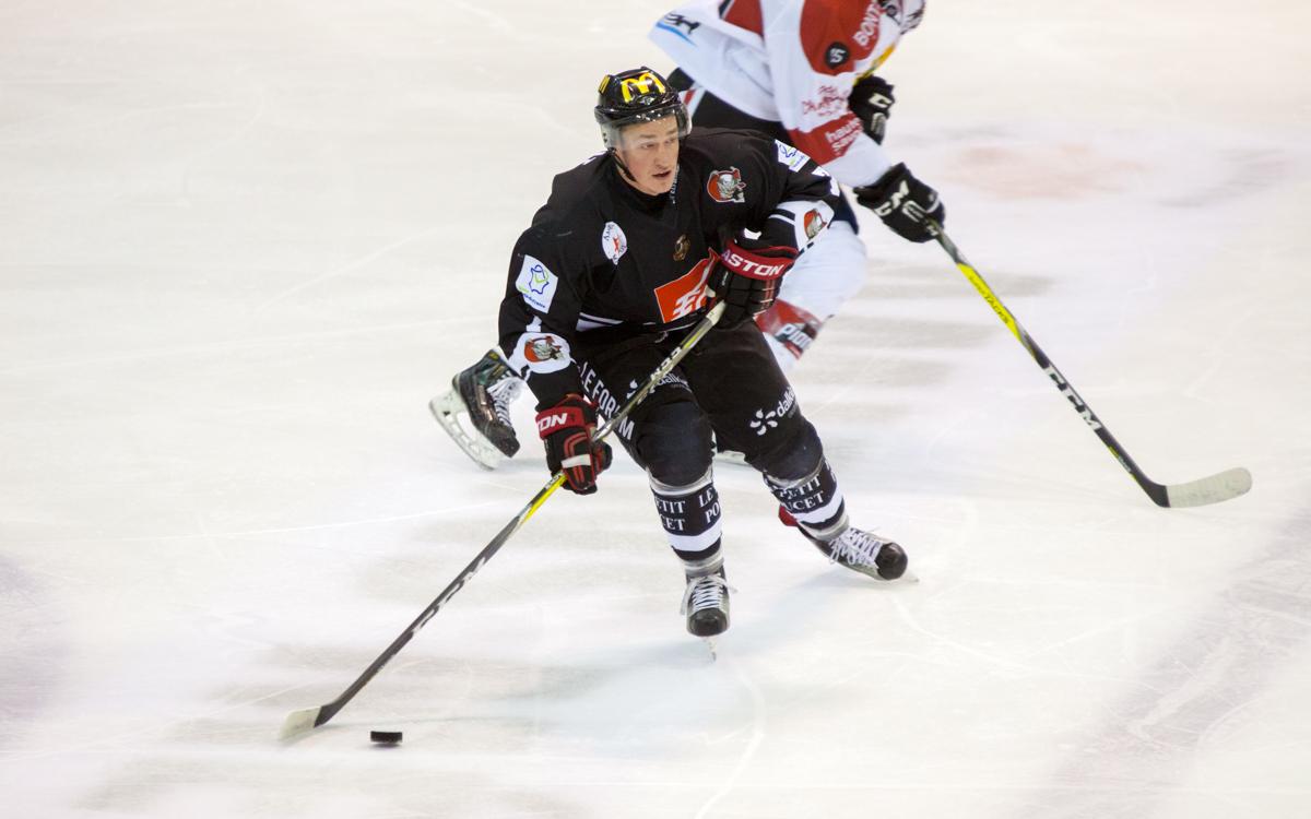 Amiens  3 - 4 Chamonix / Morzine