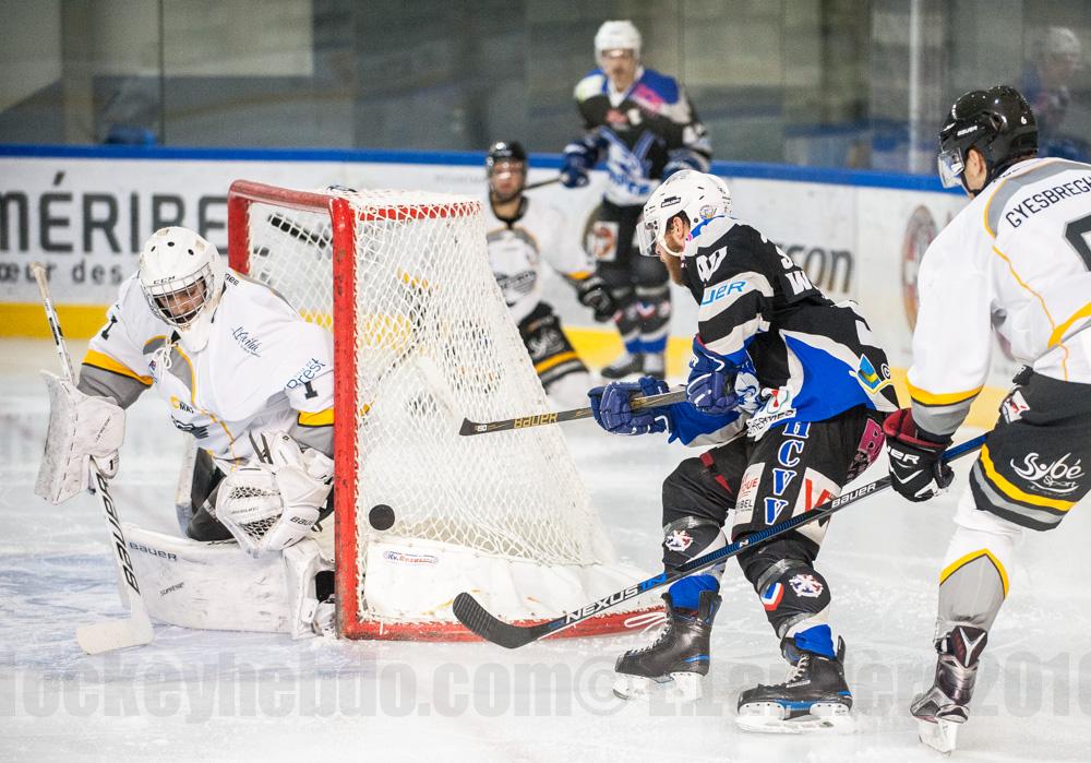 Courchevel-Méribel-Pralognan 2 - 1 Brest 