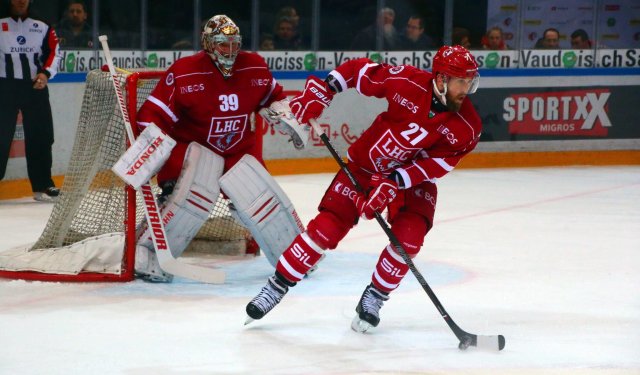 Photo hockey reportage NLA: Zuri n'a pas résisté