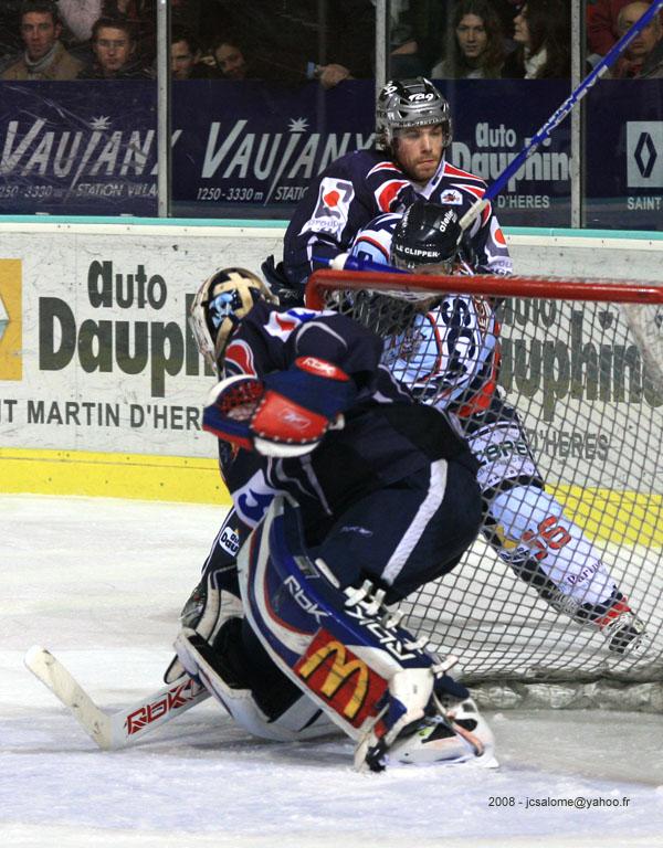Grenoble  8 - 5 Angers 