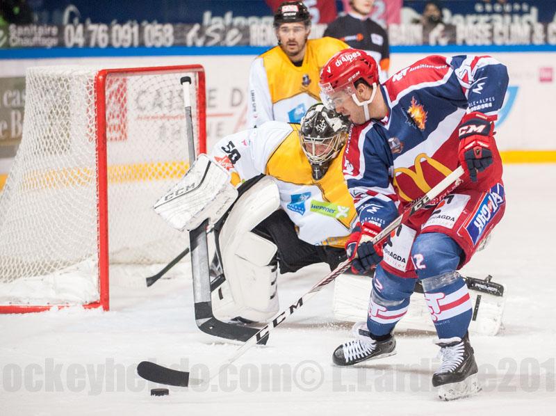 Grenoble  3 - 0 Strasbourg 