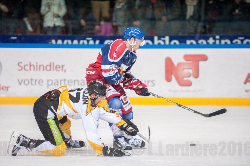 Grenoble  3 - 0 Strasbourg 