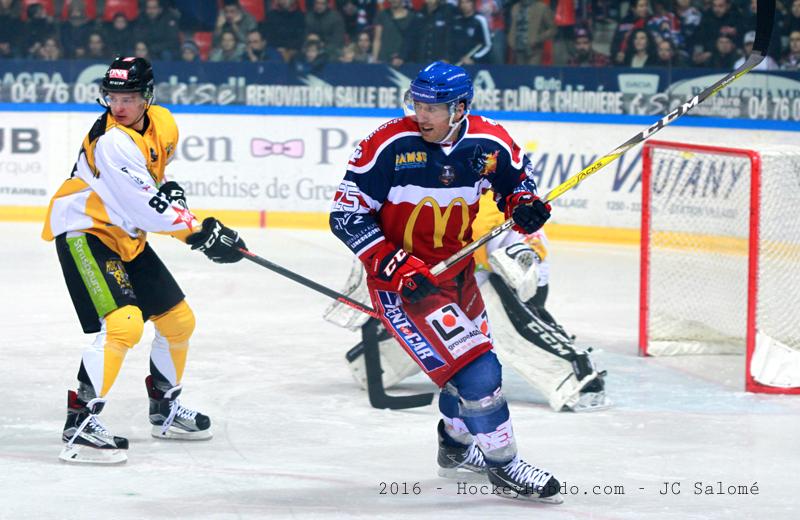 Grenoble  3 - 0 Strasbourg 