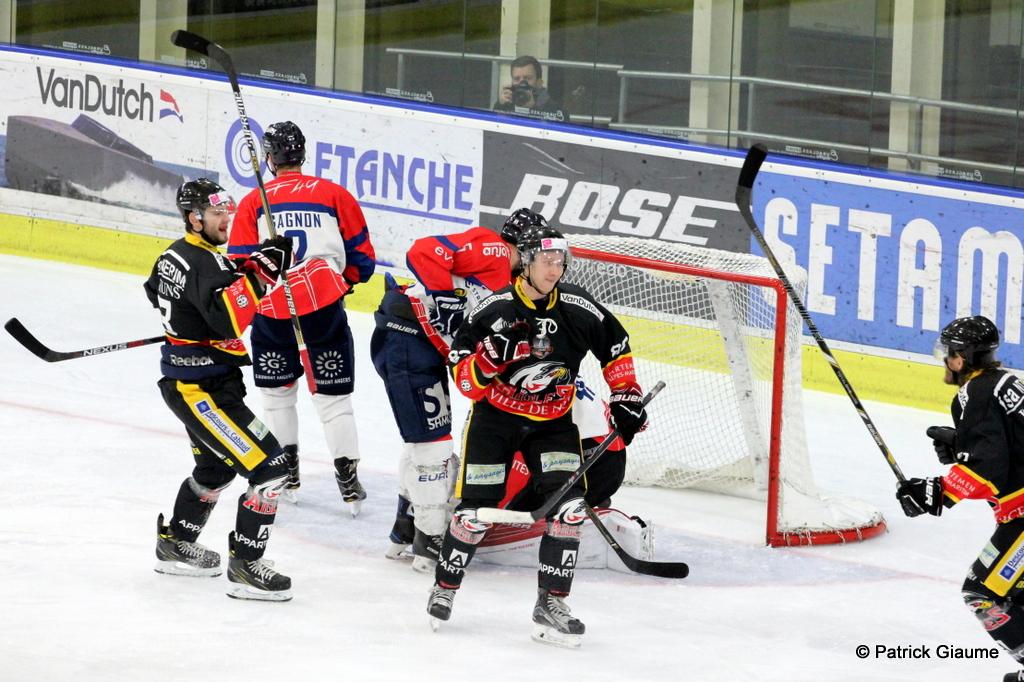 Nice 3 - 2 Angers 