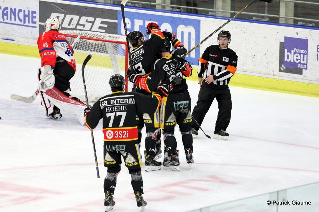 Nice 3 - 2 Angers 