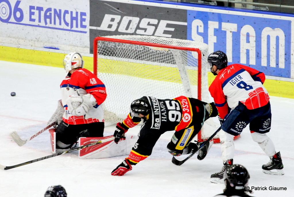 Nice 3 - 2 Angers 