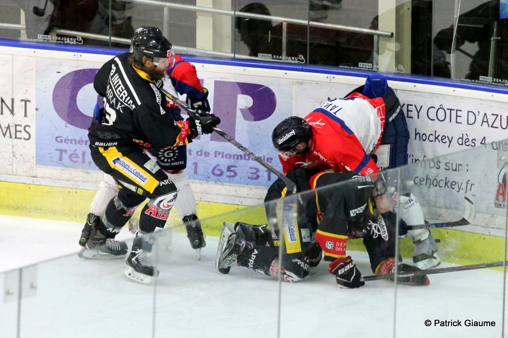 Nice 3 - 2 Angers 