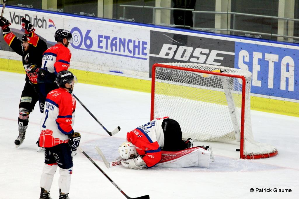 Nice 3 - 2 Angers 
