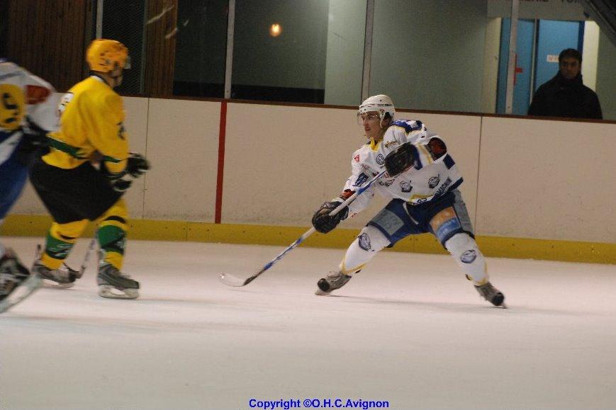 Viry-Châtillon 2 - 5 Avignon