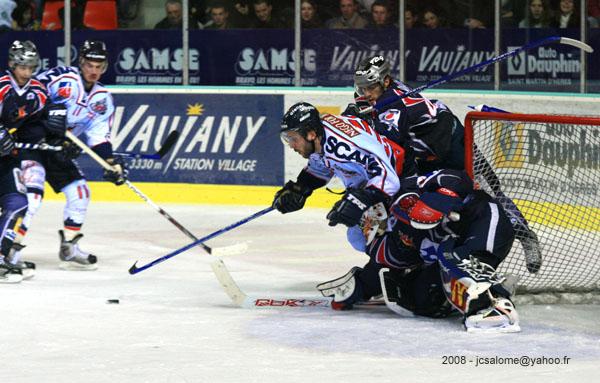 Grenoble  8 - 5 Angers 