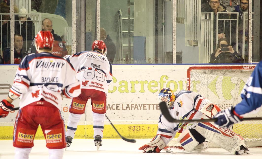 Angers  2 - 4 Grenoble 